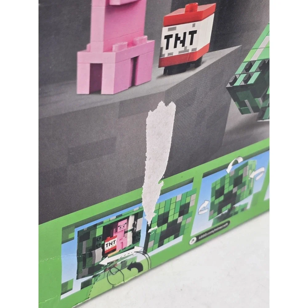 LEGO Minecraft The Creeper Kids Building Toy IN STOCK 665 Pc - DAMAGED‎ BOX